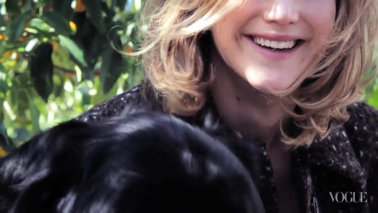Behind_the_Scenes_with_Jennifer_Lawrence_on_Her_Cover_Shoot_-_Vogue_Diaries_187.jpg