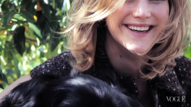 Behind_the_Scenes_with_Jennifer_Lawrence_on_Her_Cover_Shoot_-_Vogue_Diaries_189.jpg
