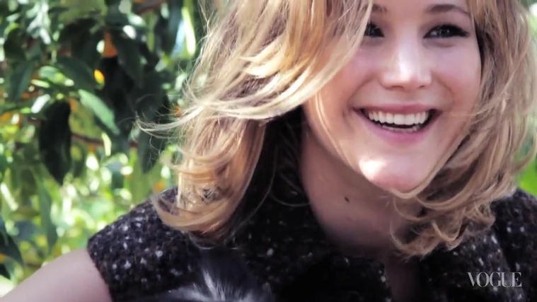 Behind_the_Scenes_with_Jennifer_Lawrence_on_Her_Cover_Shoot_-_Vogue_Diaries_192.jpg