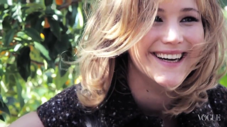 Behind_the_Scenes_with_Jennifer_Lawrence_on_Her_Cover_Shoot_-_Vogue_Diaries_193.jpg