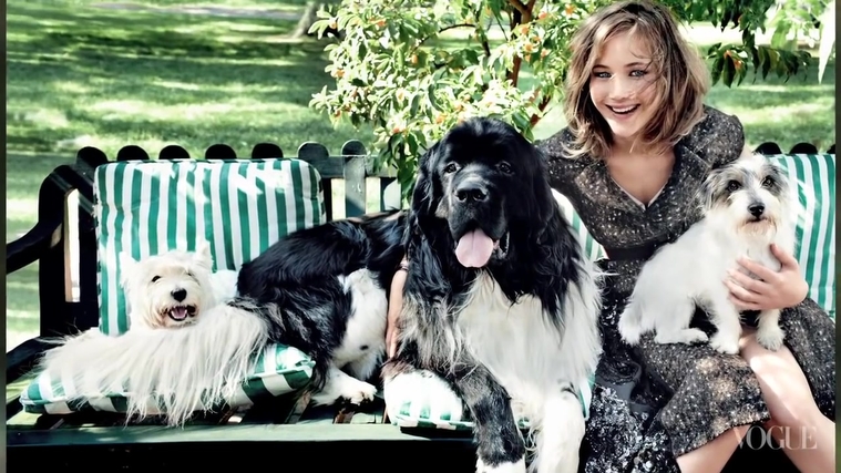 Behind_the_Scenes_with_Jennifer_Lawrence_on_Her_Cover_Shoot_-_Vogue_Diaries_202.jpg