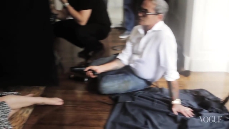 Behind_the_Scenes_with_Jennifer_Lawrence_on_Her_Cover_Shoot_-_Vogue_Diaries_205.jpg