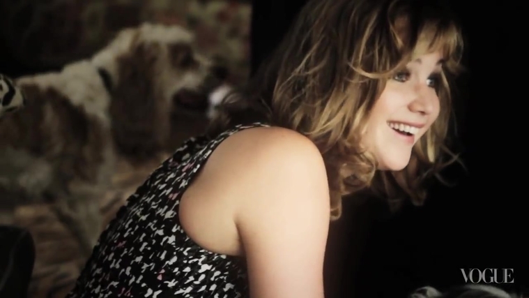 Behind_the_Scenes_with_Jennifer_Lawrence_on_Her_Cover_Shoot_-_Vogue_Diaries_214.jpg