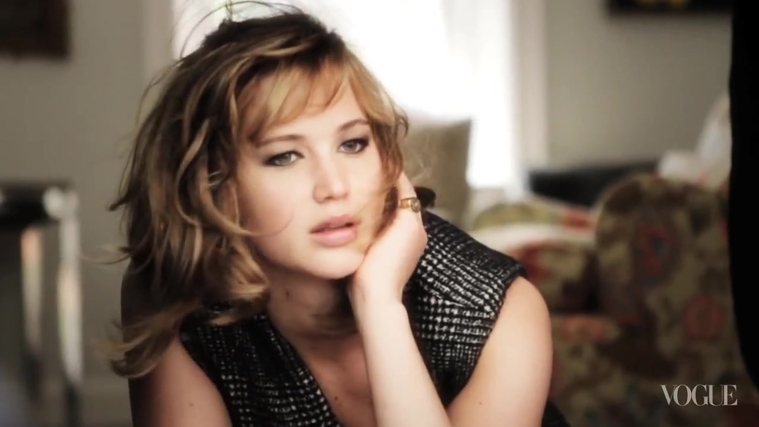 Behind_the_Scenes_with_Jennifer_Lawrence_on_Her_Cover_Shoot_-_Vogue_Diaries_219.jpg