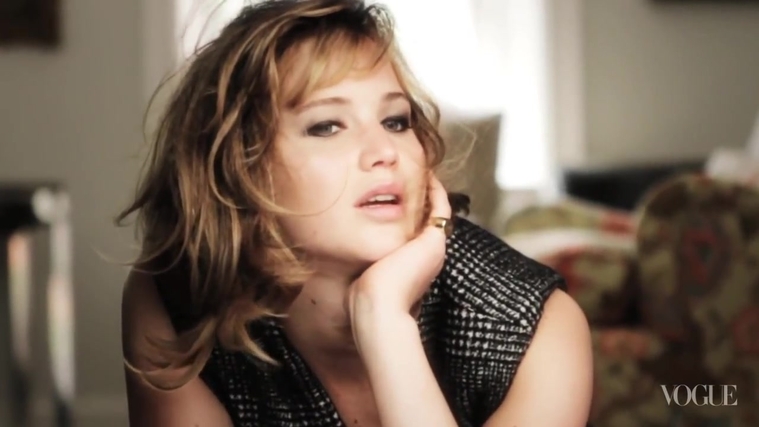 Behind_the_Scenes_with_Jennifer_Lawrence_on_Her_Cover_Shoot_-_Vogue_Diaries_224.jpg