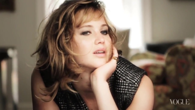 Behind_the_Scenes_with_Jennifer_Lawrence_on_Her_Cover_Shoot_-_Vogue_Diaries_225.jpg
