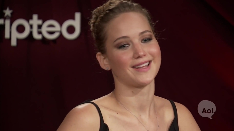 Catching_Fire_Unscripted_Interview_Moviefone__2830829~0.jpg