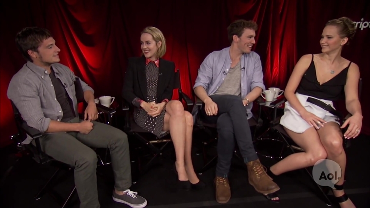 Catching_Fire_Unscripted_Interview_Moviefone__2834429~0.jpg