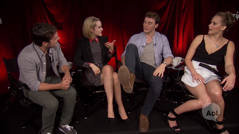 Catching_Fire_Unscripted_Interview_Moviefone__2835929~0.jpg