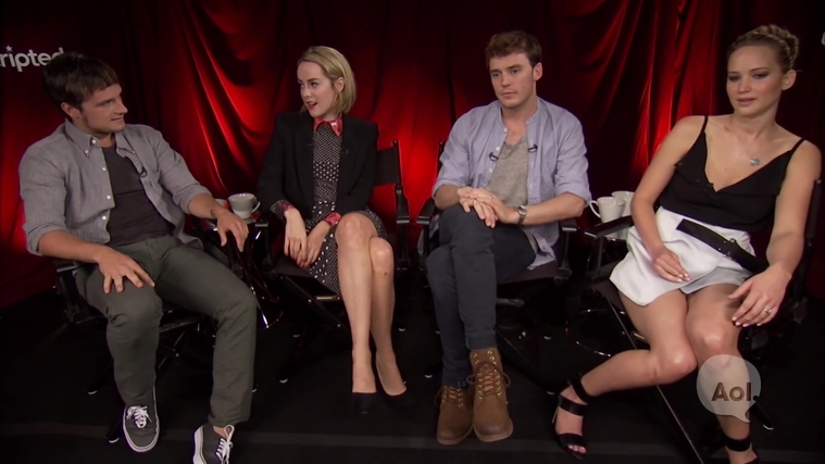 Catching_Fire_Unscripted_Interview_Moviefone__2837929.jpg