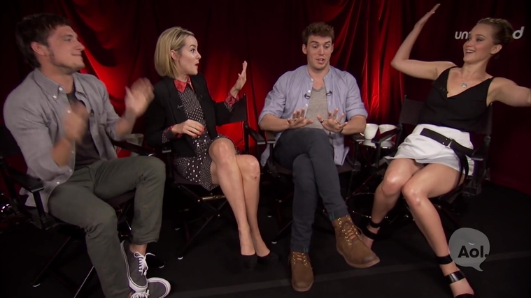 Catching_Fire_Unscripted_Interview_Moviefone__289229.jpg