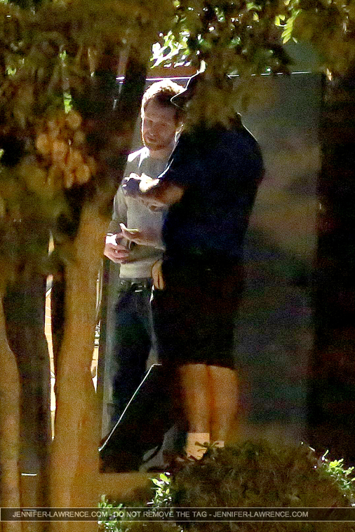 December_12_-_Arriving_at_Gabe_Polsky_s_home_in_Beverly_Hills_281129.jpg