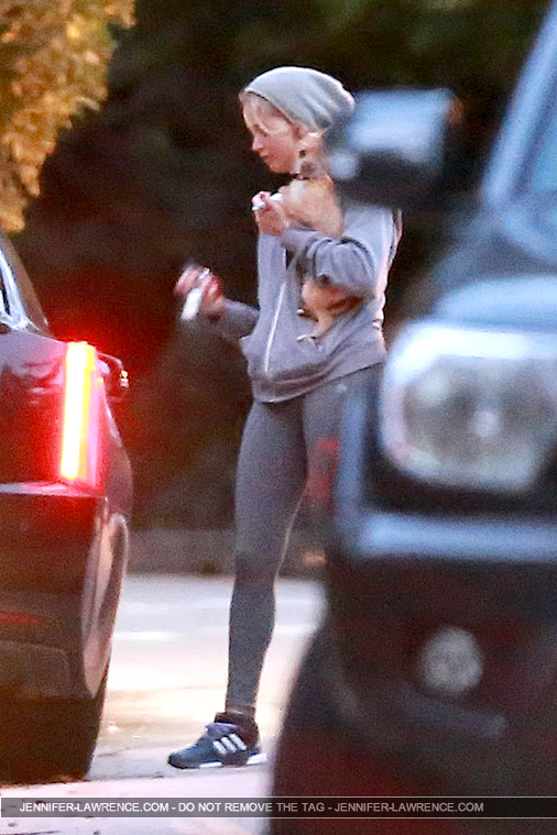 December_12_-_Arriving_at_Gabe_Polsky_s_home_in_Beverly_Hills_282729.jpg
