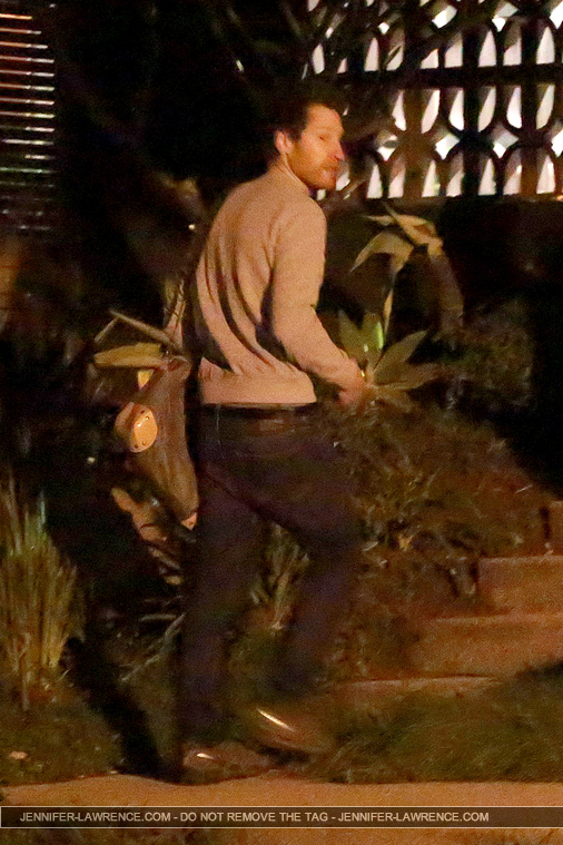 December_12_-_Arriving_at_Gabe_Polsky_s_home_in_Beverly_Hills_28329.jpg