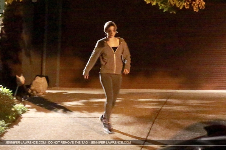 December_12_-_Arriving_at_Gabe_Polsky_s_home_in_Beverly_Hills_283529.jpg
