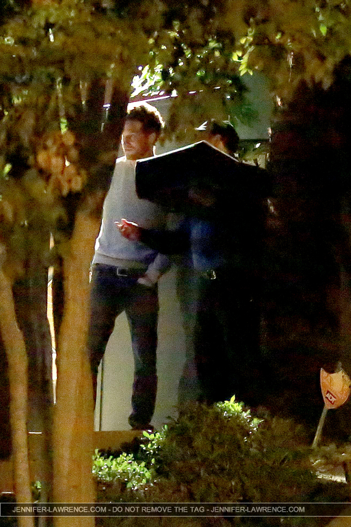 December_12_-_Arriving_at_Gabe_Polsky_s_home_in_Beverly_Hills_283629.jpg