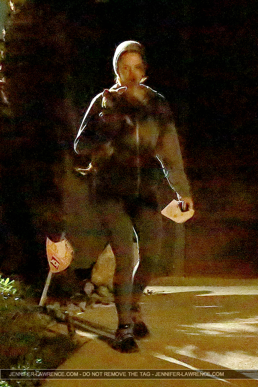 December_12_-_Arriving_at_Gabe_Polsky_s_home_in_Beverly_Hills_284229.jpg