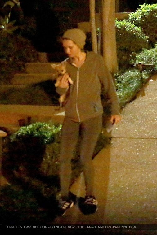 December_12_-_Arriving_at_Gabe_Polsky_s_home_in_Beverly_Hills_285129.jpg