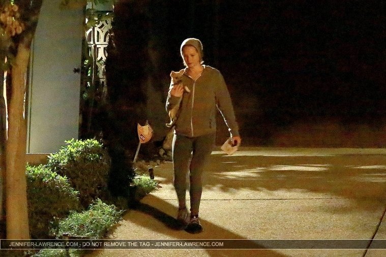 December_12_-_Arriving_at_Gabe_Polsky_s_home_in_Beverly_Hills_28629.jpg