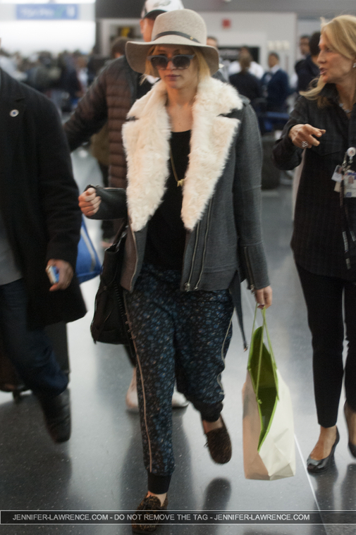 December_14_-_Departing_LAX_Airport_in_Los_Angeles_2810329.jpg
