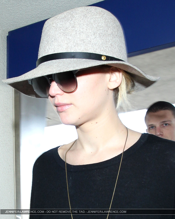 December_14_-_Departing_LAX_Airport_in_Los_Angeles_28129.jpg