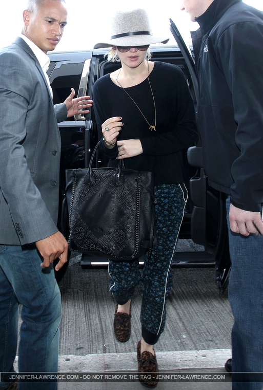 December_14_-_Departing_LAX_Airport_in_Los_Angeles_281329.jpg