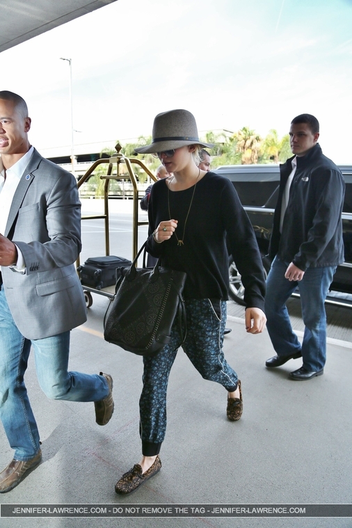 December_14_-_Departing_LAX_Airport_in_Los_Angeles_281729.jpg