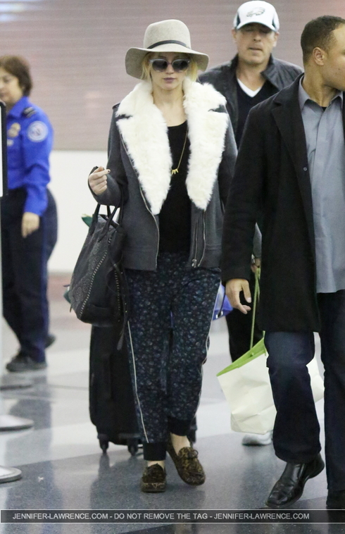 December_14_-_Departing_LAX_Airport_in_Los_Angeles_282229.jpg