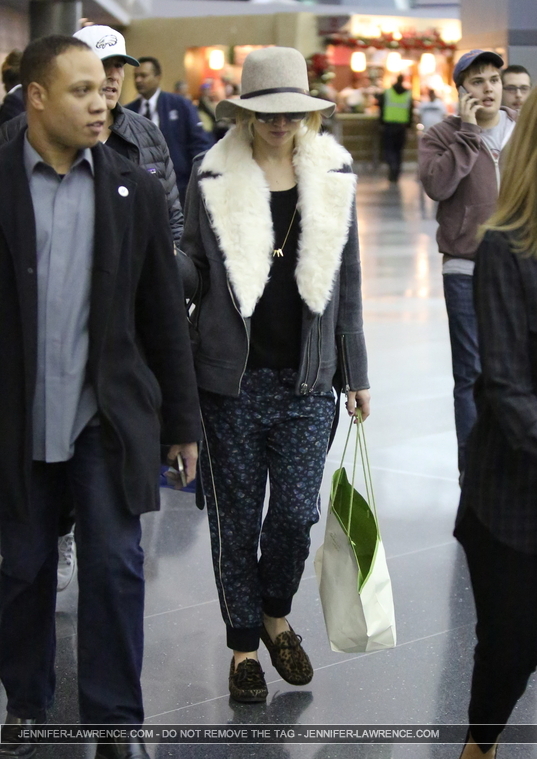 December_14_-_Departing_LAX_Airport_in_Los_Angeles_284229.jpg