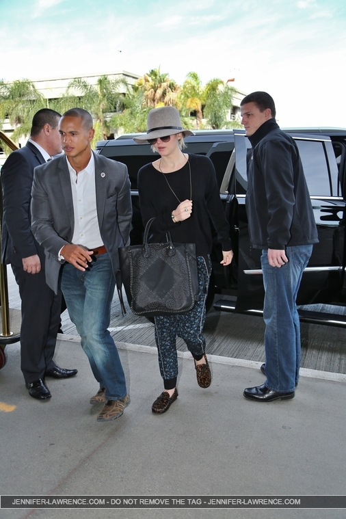 December_14_-_Departing_LAX_Airport_in_Los_Angeles_284729.jpg