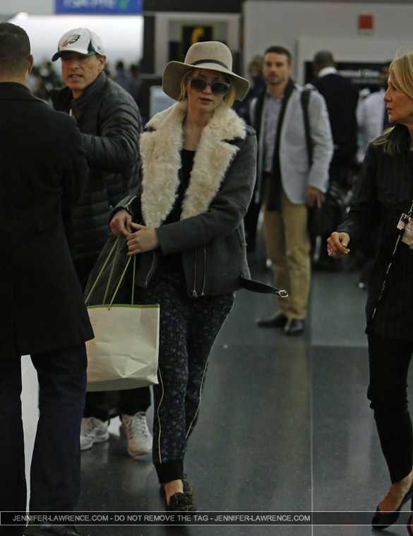 December_14_-_Departing_LAX_Airport_in_Los_Angeles_286329.jpg
