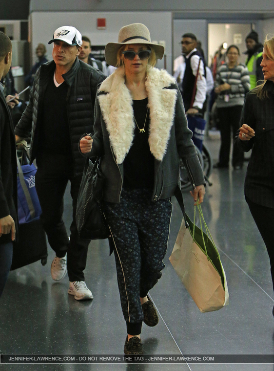 December_14_-_Departing_LAX_Airport_in_Los_Angeles_286529.jpg