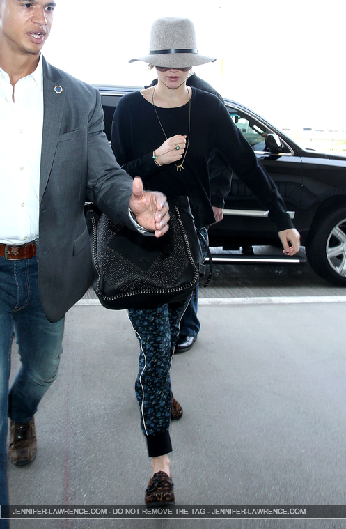 December_14_-_Departing_LAX_Airport_in_Los_Angeles_287629.jpg