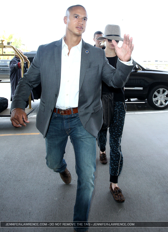 December_14_-_Departing_LAX_Airport_in_Los_Angeles_287829.jpg