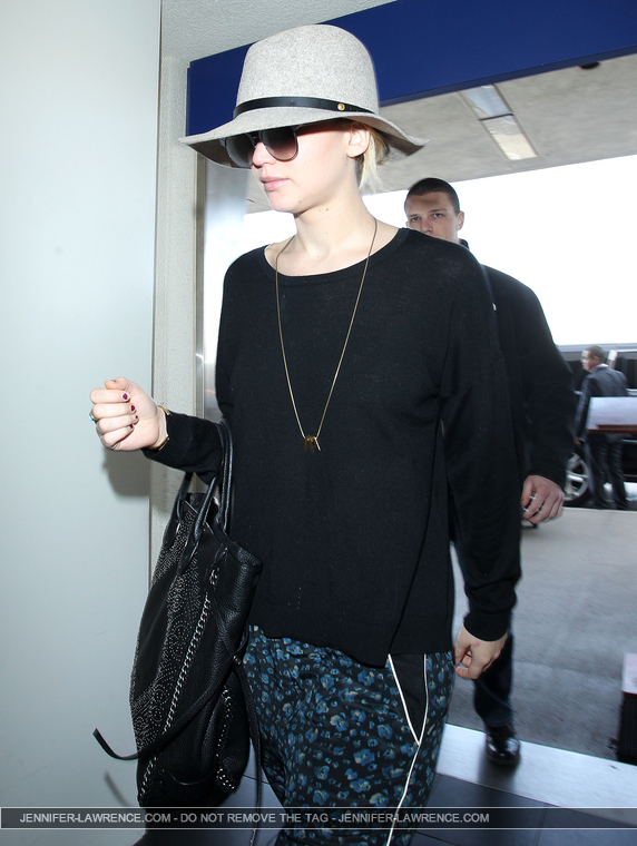 December_14_-_Departing_LAX_Airport_in_Los_Angeles_287929.jpg