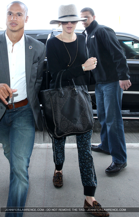 December_14_-_Departing_LAX_Airport_in_Los_Angeles_288329.jpg