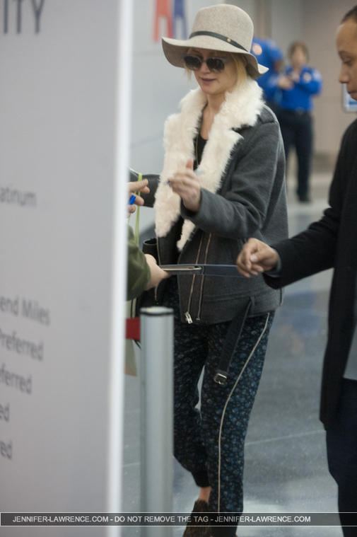 December_14_-_Departing_LAX_Airport_in_Los_Angeles_289729.jpg