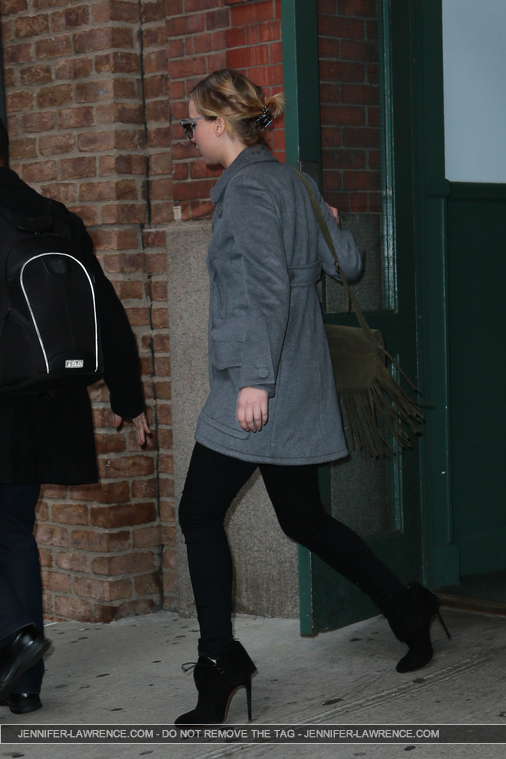December_16_-_Leaving_Tribeca_Film_Center_in_New_York_282529.jpg