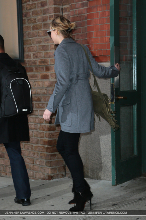 December_16_-_Leaving_Tribeca_Film_Center_in_New_York_282629.jpg