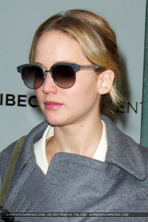 December_16_-_Leaving_Tribeca_Film_Center_in_New_York_28929.jpg