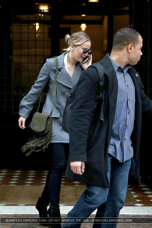 December_16_-_Leaving_her_hotel_in_New_York_281629.jpg