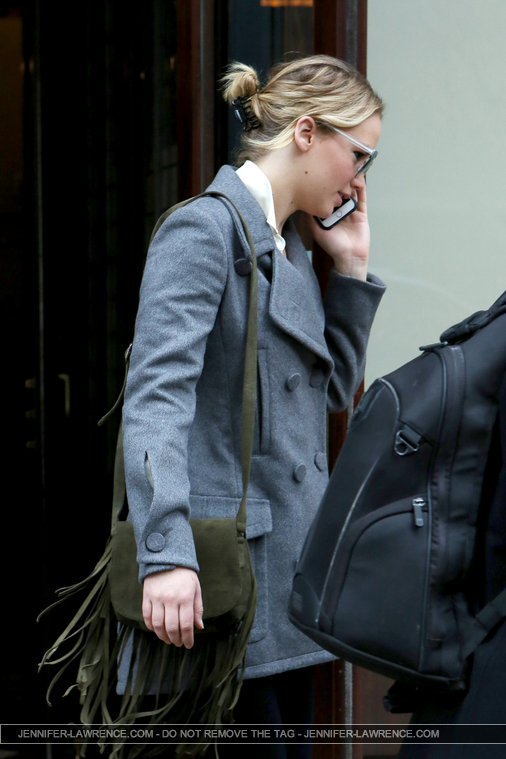 December_16_-_Leaving_her_hotel_in_New_York_281829.jpg