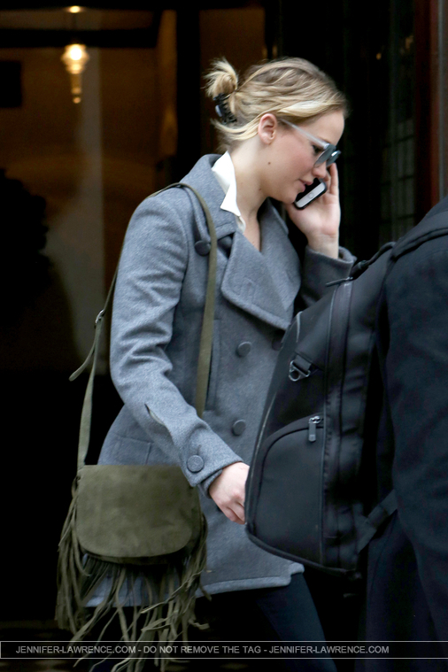 December_16_-_Leaving_her_hotel_in_New_York_281929.jpg