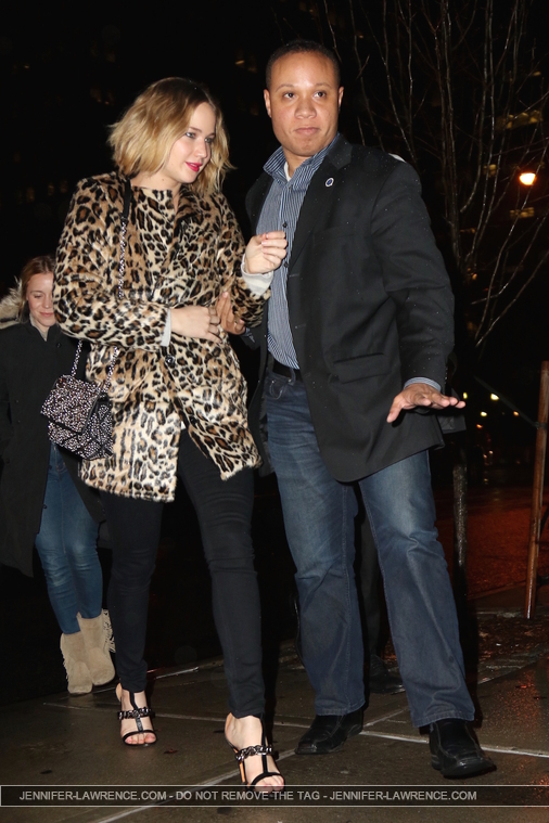 December_16_-_Returning_to_her_Tribeca_hotel_after_watching__The_Elephant_Man__on_Broadway_in_New_York_282629.jpg