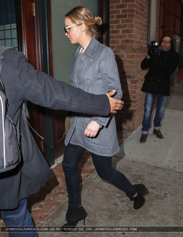 December_16_-_Returning_to_her_Tribeca_hotel_in_New_York_282529.jpg
