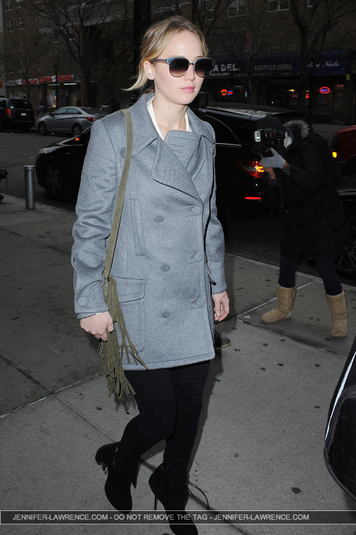December_16_-_Returning_to_her_Tribeca_hotel_in_New_York_28729.jpg