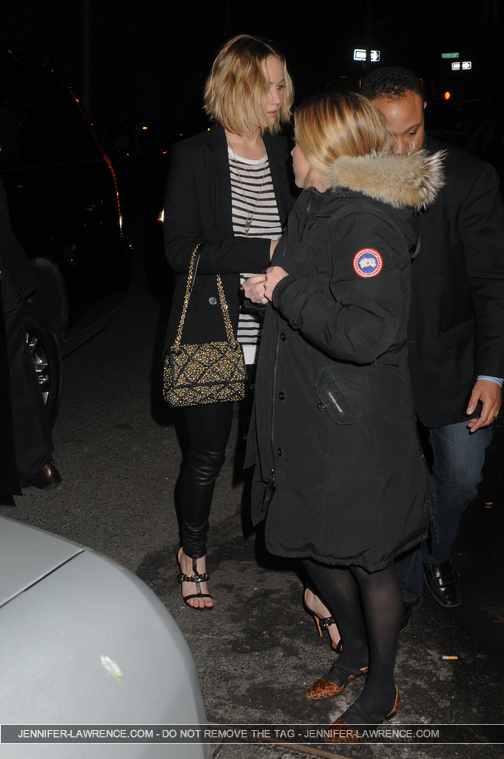 December_17_-_Arriving_with_her_friend_to_dinner_at_Mulino_in_the_West_Village2C_New_York_282529.jpg
