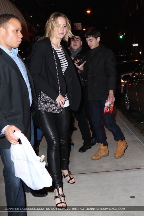 December_17_-_Arriving_with_her_friend_to_dinner_at_Mulino_in_the_West_Village2C_New_York_282929.jpg