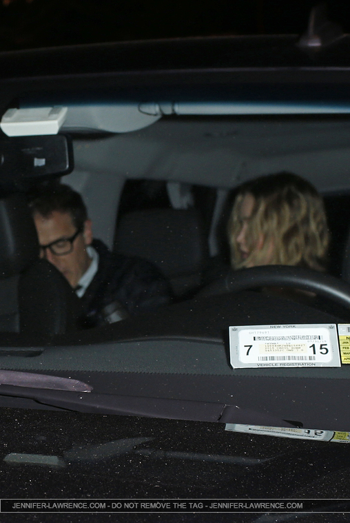 December_17_-_Leaving_the_Greenwich_hotel_in_New_York_281229.jpg
