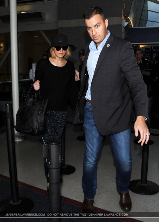 December_18_-_Leaving_LAX_Airport_2810429~0.jpg